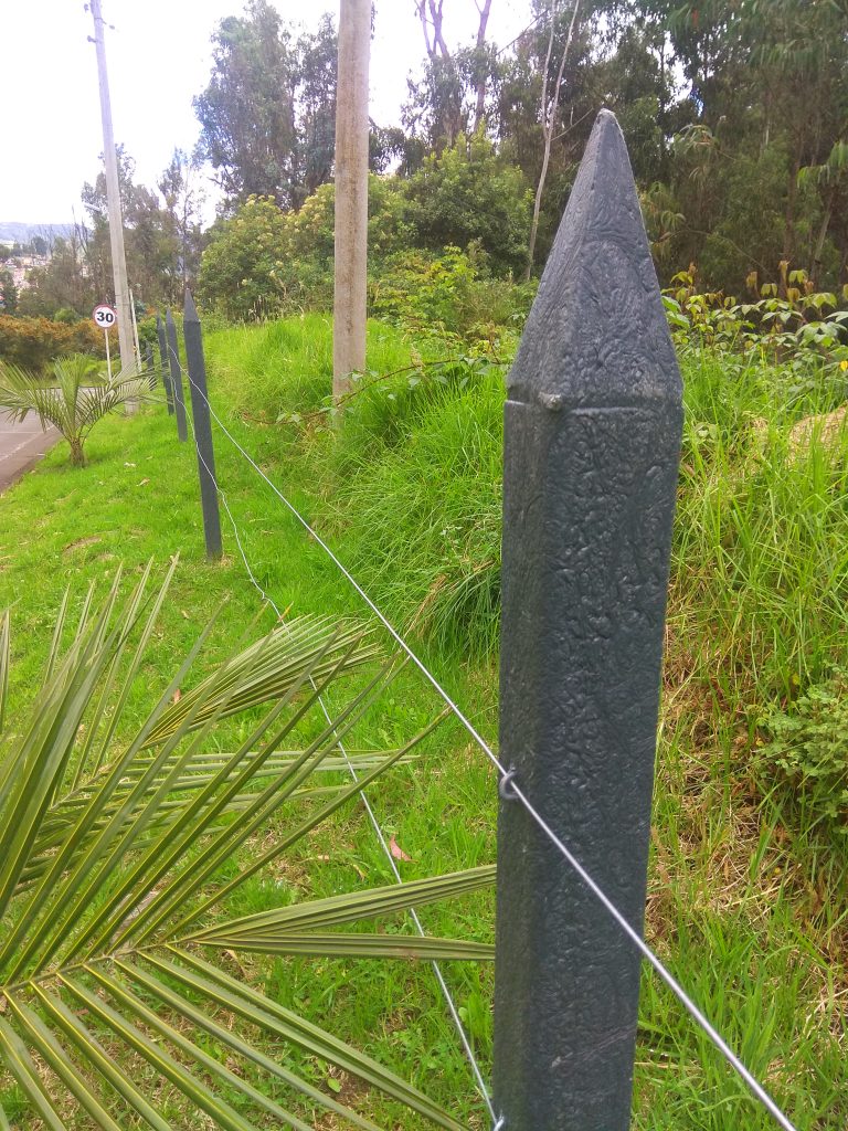 Postes de madera plástica